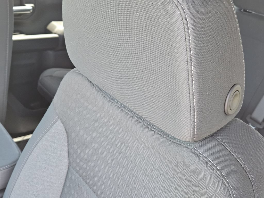 Used 2025 Chevrolet Silverado 2500 Custom w/ Custom Value Package AWD/4WD image 21