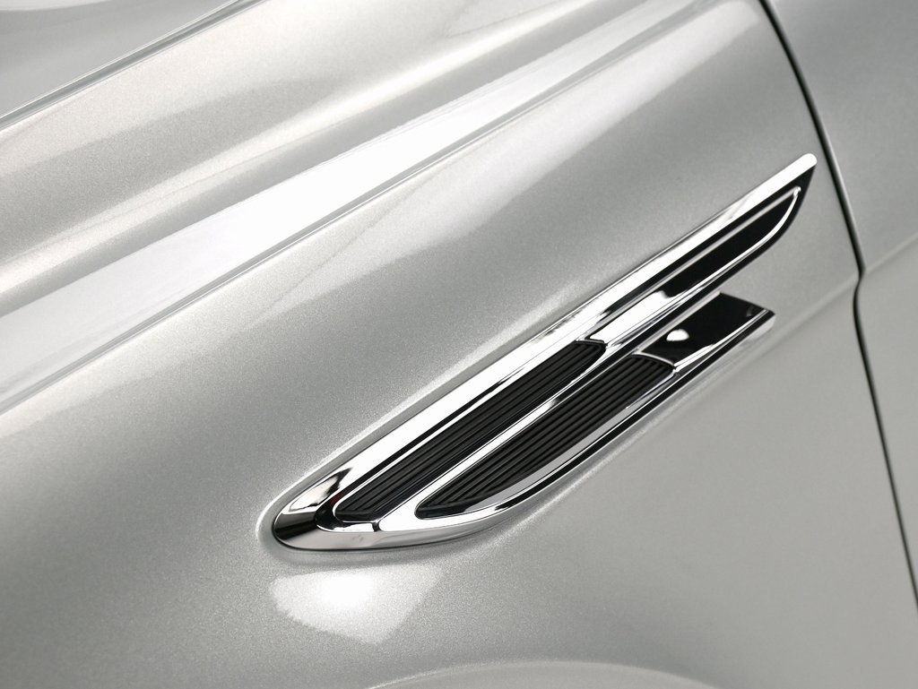 Certified 2025 Bentley Bentayga Extended Wheelbase image 32