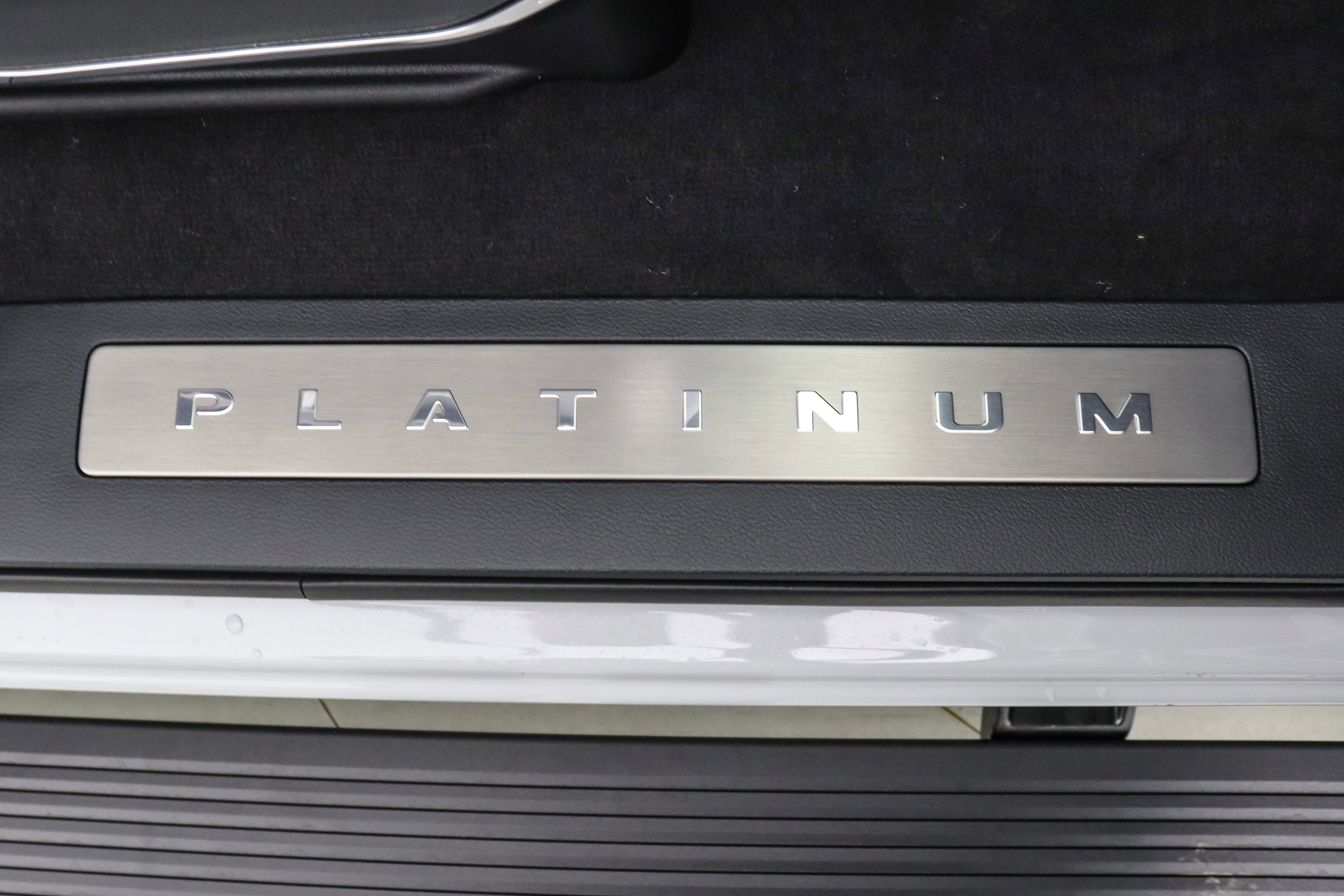 New 2026 Ford F250 Platinum w/ Tremor Off-Road Package image 26