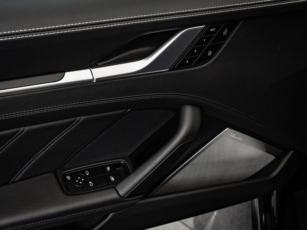 Used 2023 Porsche 911 Turbo S image 31