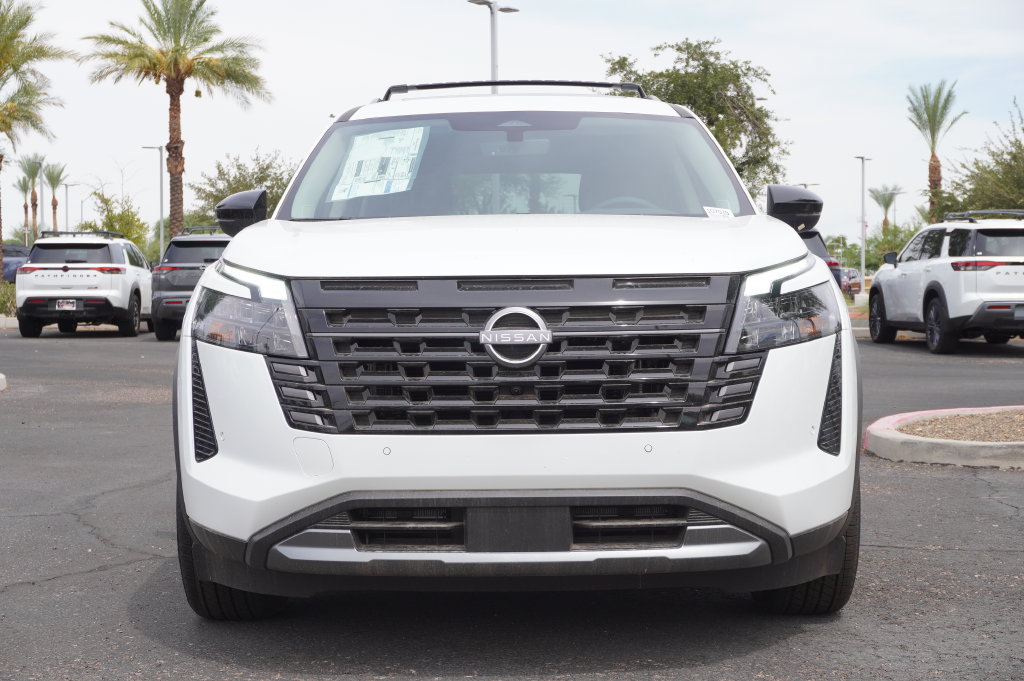 New 2026 Nissan Pathfinder SL w/ SL Premium Package AWD/4WD image 5