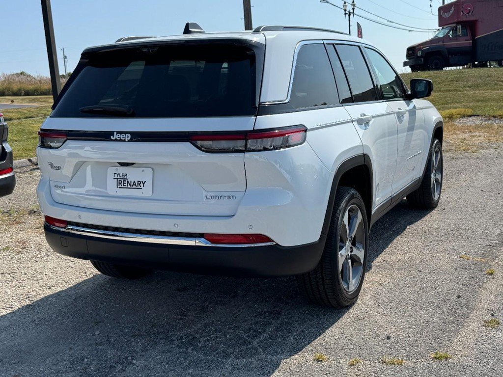 New 2025 Jeep Grand Cherokee Limited image 3