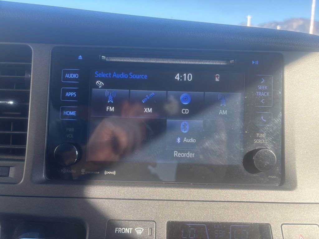 Used 2016 Toyota Sienna LE image 19