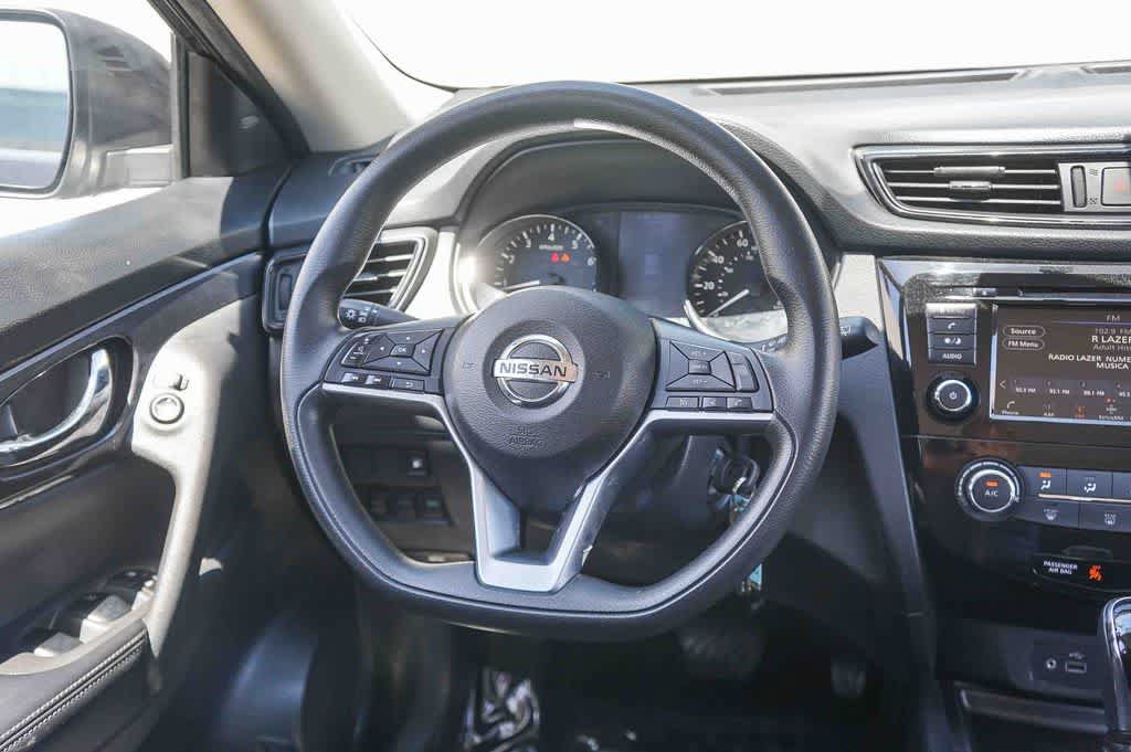 Used 2018 Nissan Rogue S AWD/4WD image 15