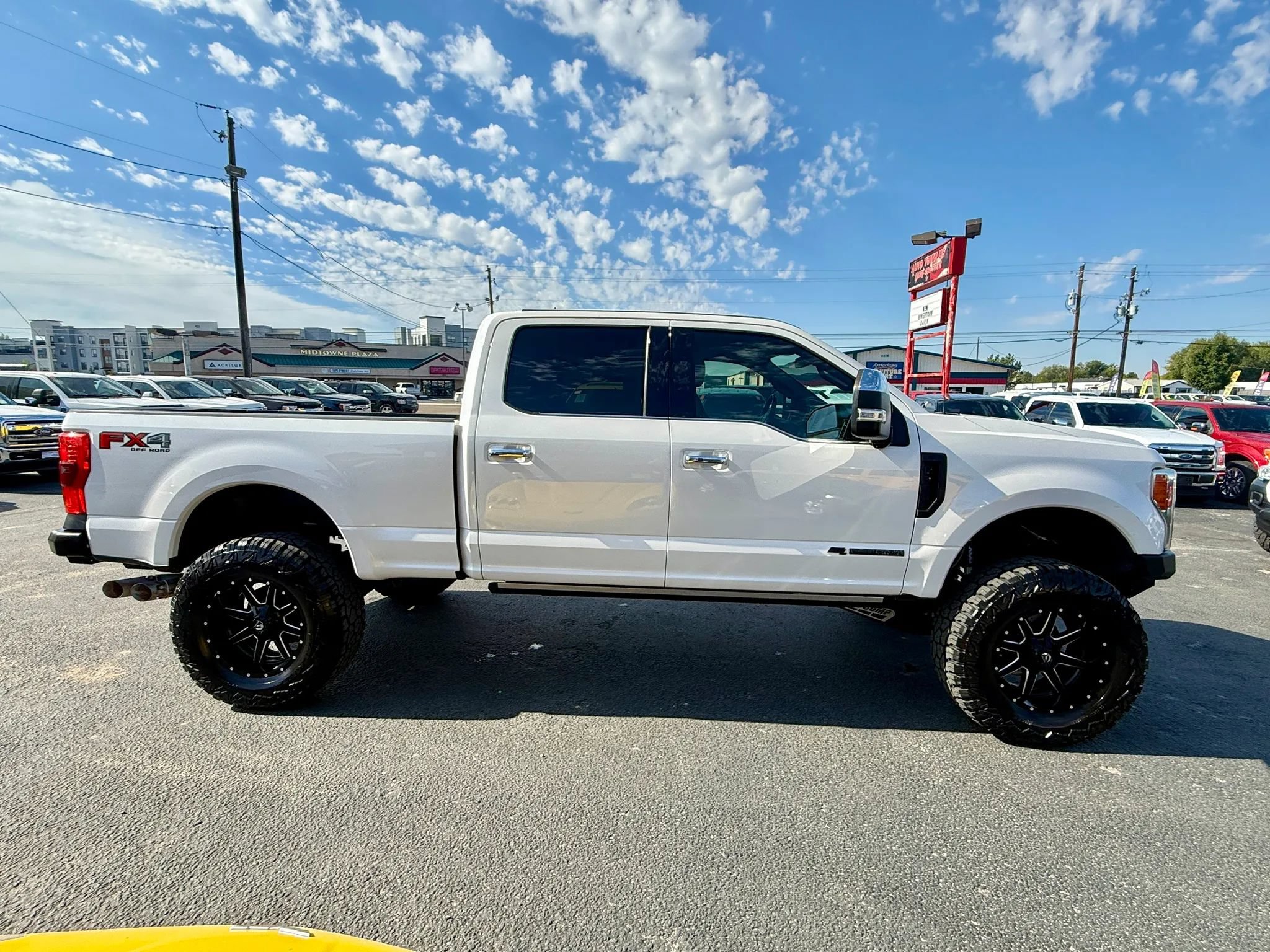 Used 2017 Ford F350 Platinum w/ Platinum Ultimate Package AWD/4WD image 6