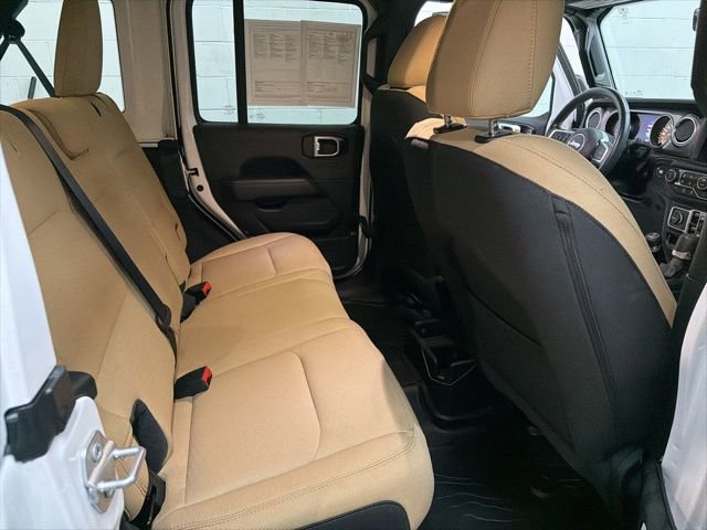Used 2022 Jeep Wrangler Unlimited Sahara w/ Cold Weather Group image 24