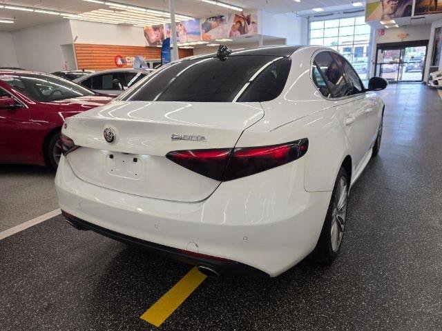 Used 2017 Alfa Romeo Giulia Ti w/ TI Lusso Light Wood Package AWD/4WD image 5