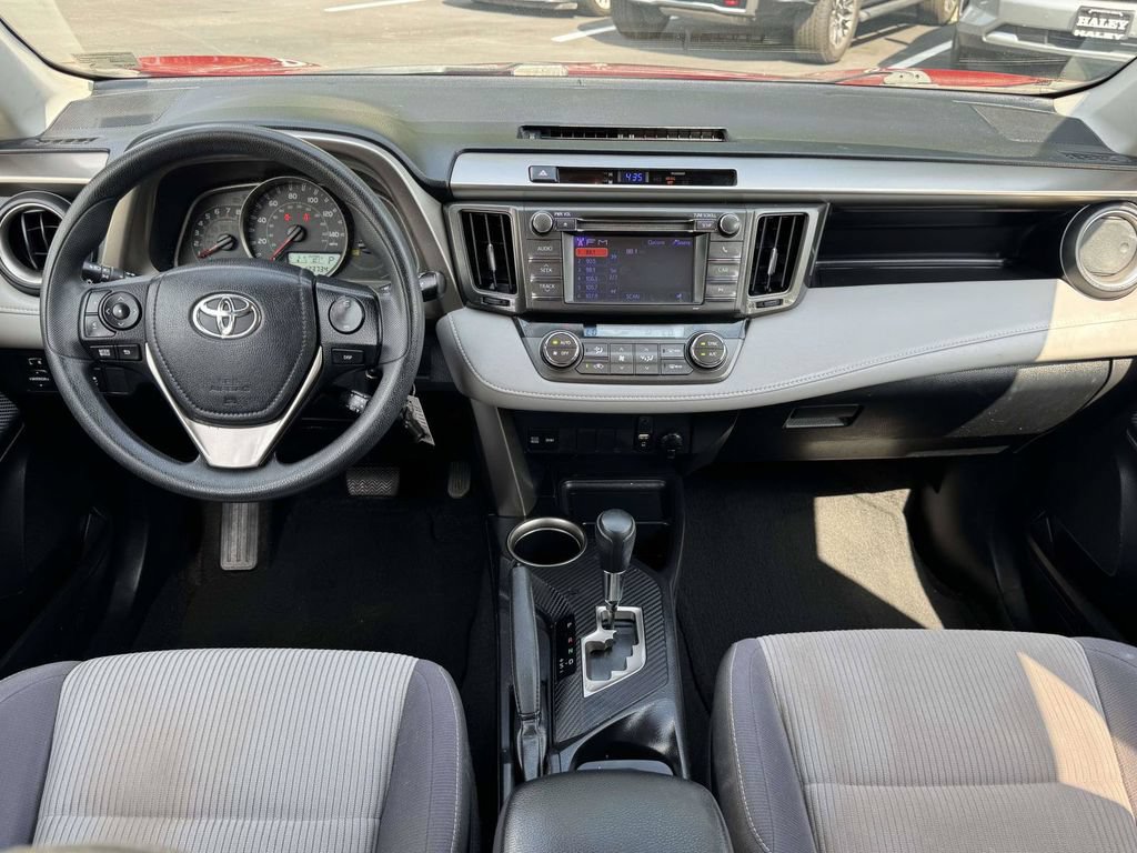 Used 2013 Toyota RAV4 XLE AWD/4WD image 3