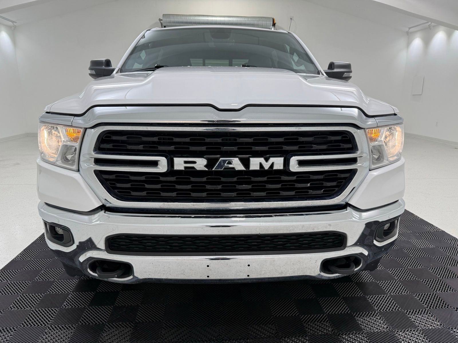 Used 2024 RAM 1500 Big Horn AWD/4WD image 2