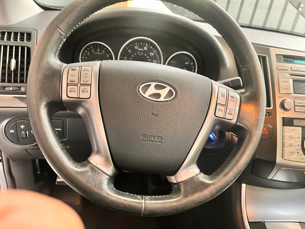 Used 2010 Hyundai Veracruz Limited image 28