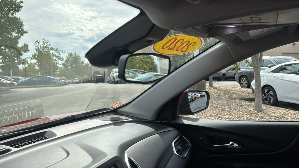 Used 2020 Chevrolet Equinox LT w/ Driver Convenience Package FWD image 23