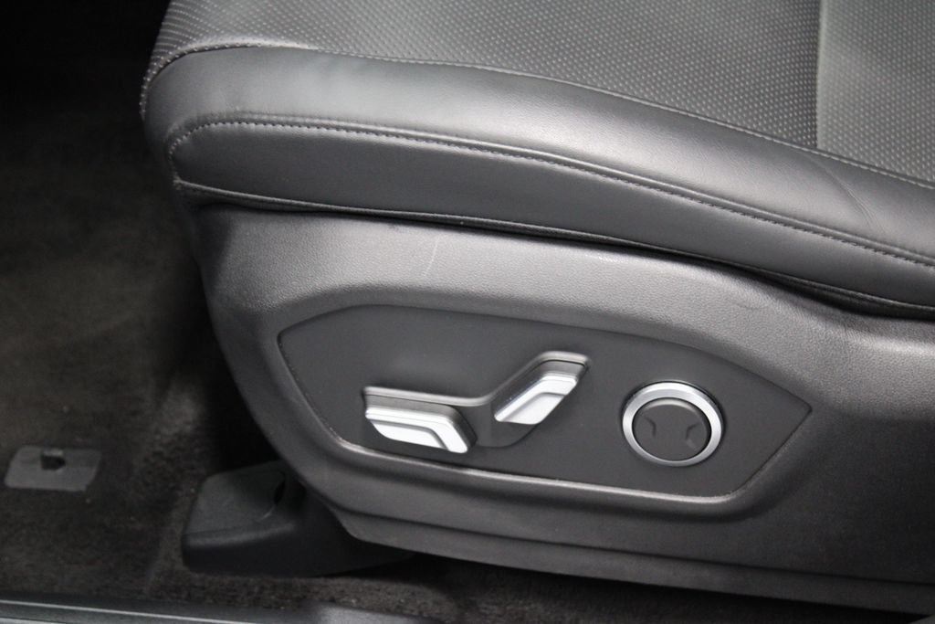 Certified 2025 Hyundai Santa Fe XRT AWD/4WD image 24