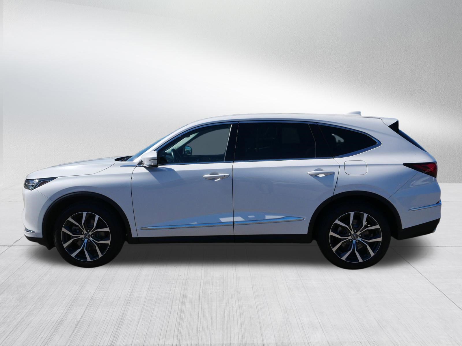 Used 2022 Acura MDX SH-AWD w/ Technology Package image 4