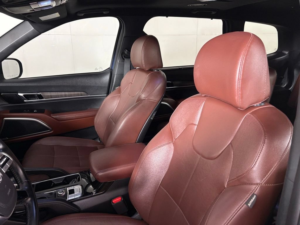Used 2023 Kia Telluride EX w/ EX Captain's Chair Package FWD image 19