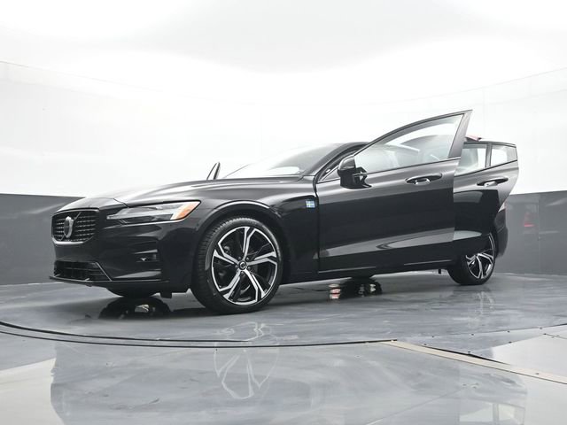 Used 2024 Volvo S60 B5 Core image 29