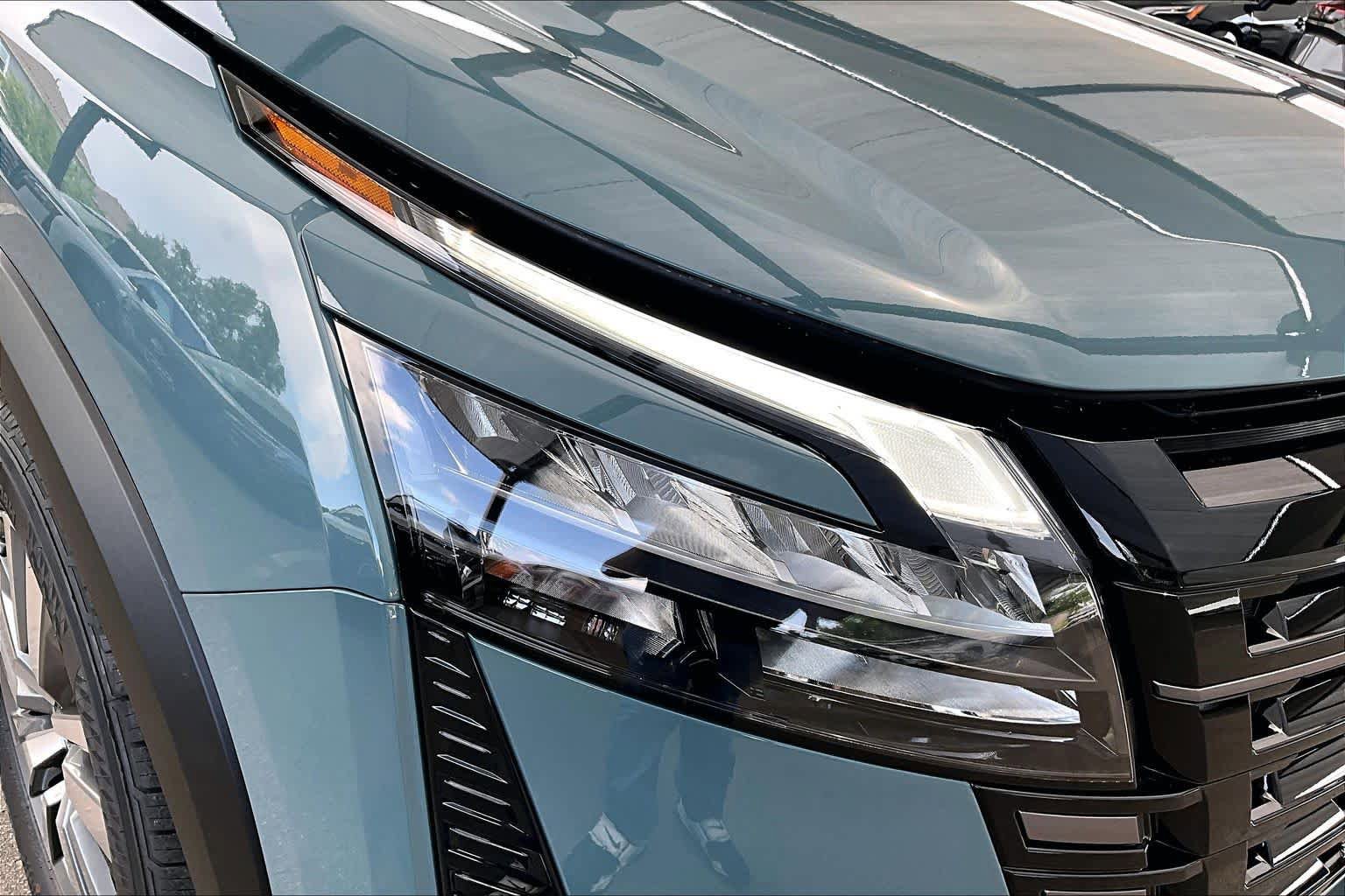 New 2026 Nissan Pathfinder SL AWD/4WD image 18