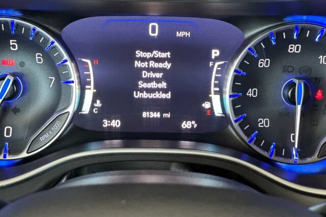 Used 2022 Chrysler Pacifica Touring-L FWD image 23