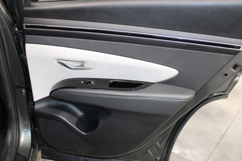 Used 2022 Hyundai Tucson Limited w/ Cargo Package image 26