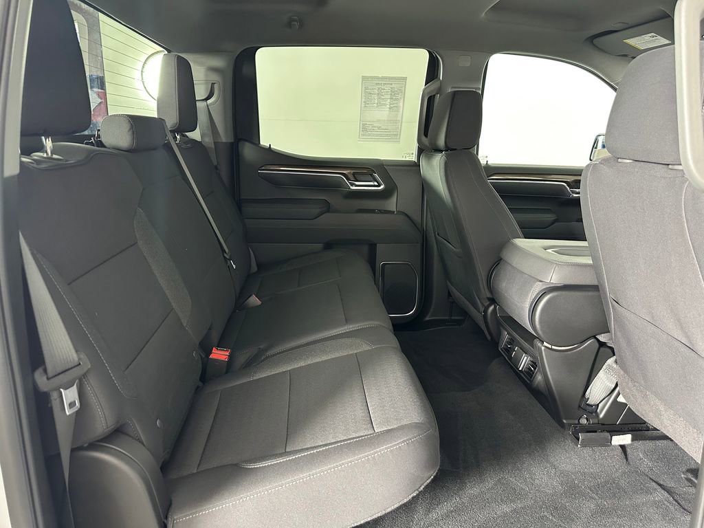 Used 2025 Chevrolet Silverado 1500 LT AWD/4WD image 27