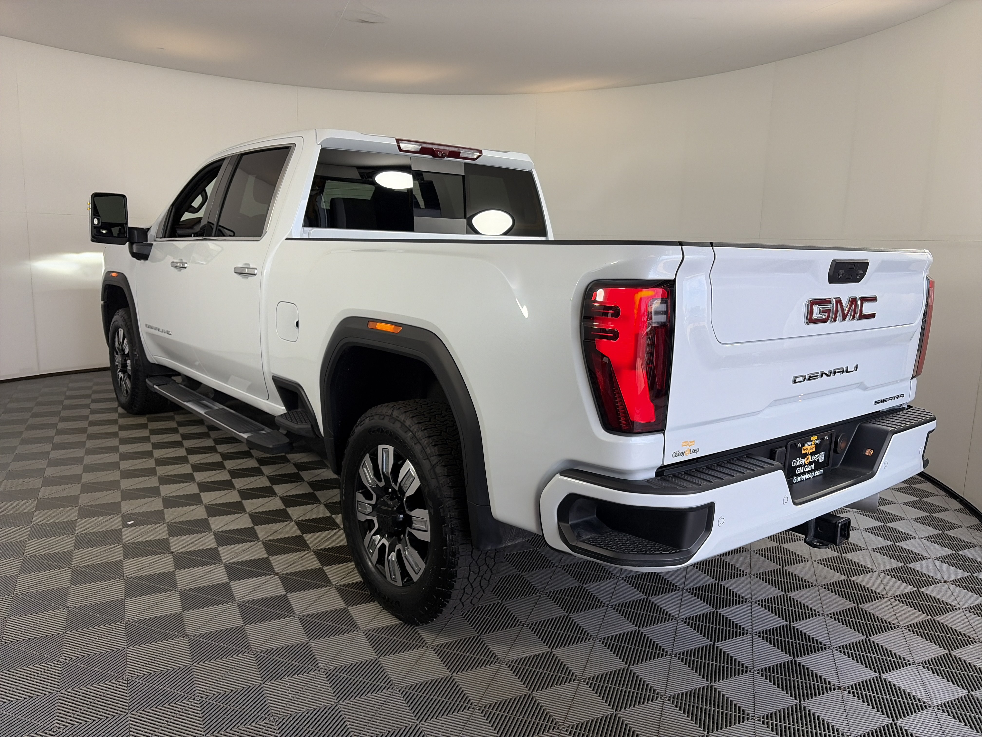 Certified 2026 GMC Sierra 2500 Denali w/ Technology Package AWD/4WD image 8