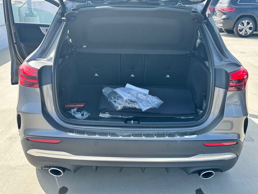New 2025 Mercedes-Benz GLA 35 AMG 4MATIC image 14