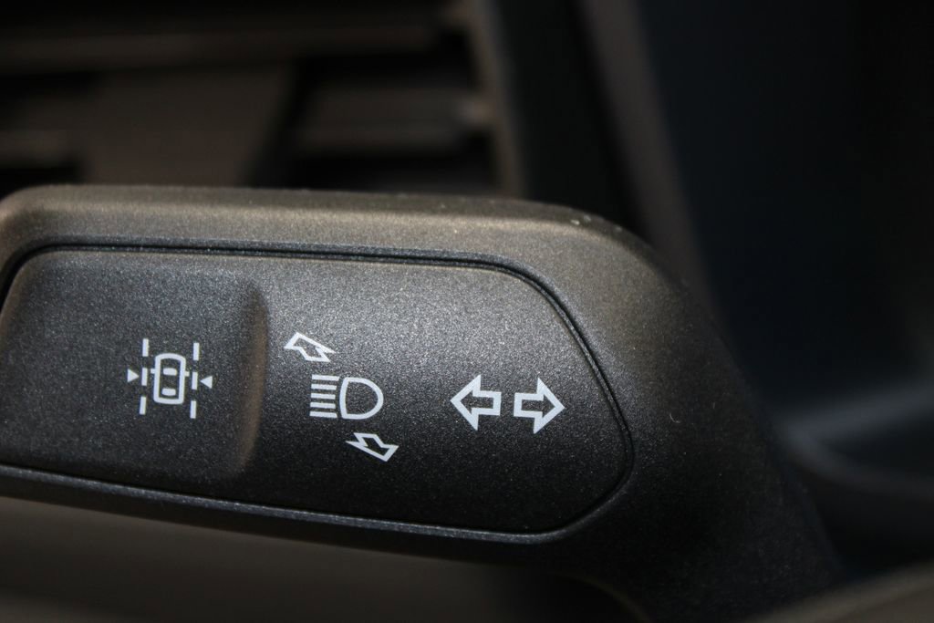 New 2025 Ford Maverick XL w/ Equipment Group 102A image 41