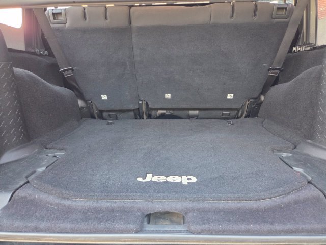 Used 2016 Jeep Wrangler Unlimited Sport w/ Max Tow Package AWD/4WD image 27