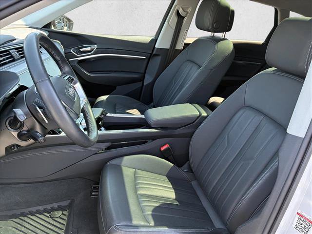 Used 2024 Audi Q8 e-tron Premium Plus w/ Premium Plus Package AWD/4WD image 12