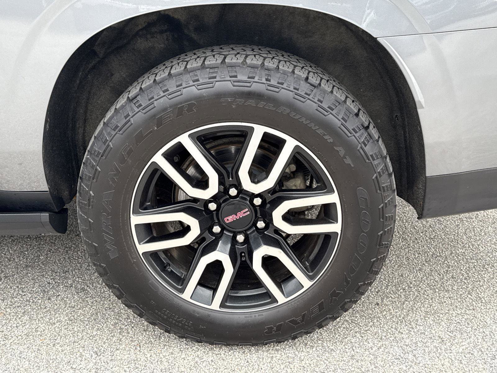 Used 2021 GMC Yukon XL AT4 w/ AT4 Premium Plus Package image 12