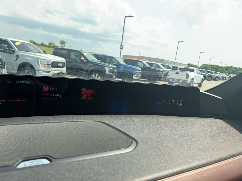 Used 2025 Lincoln Navigator Reserve AWD/4WD image 13