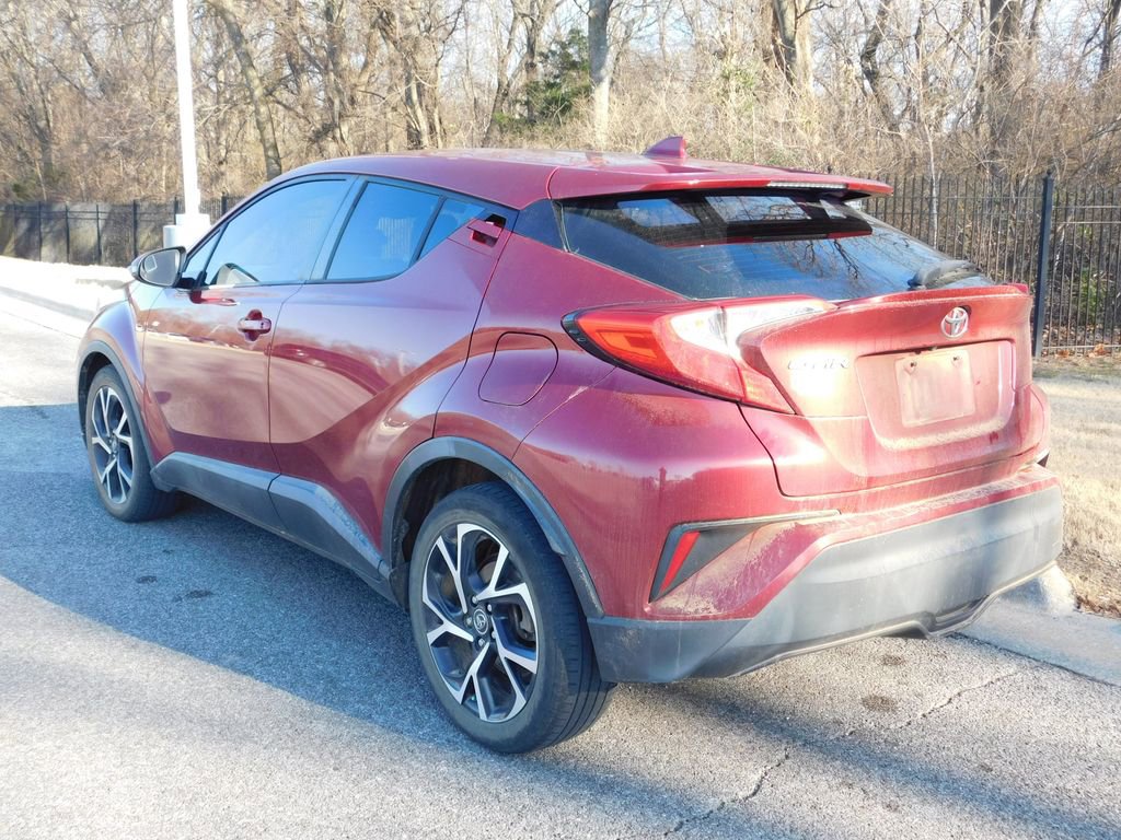 Used 2018 Toyota C-HR XLE image 3