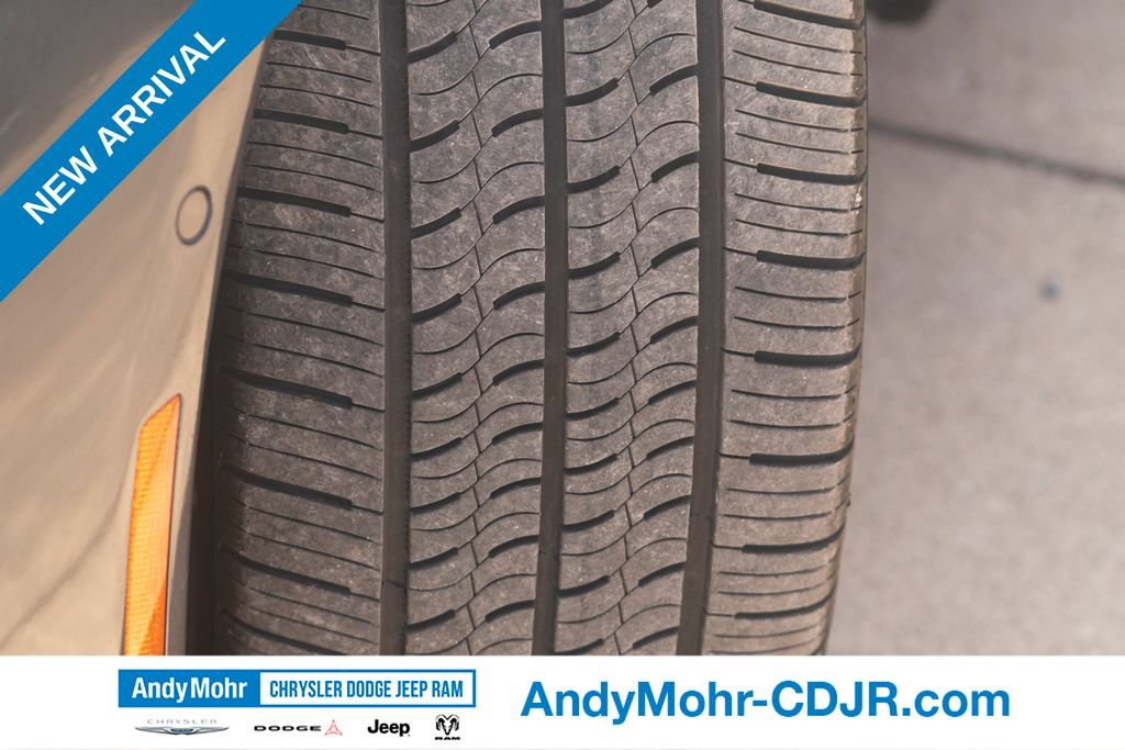 Used 2018 BMW 540i xDrive AWD/4WD image 16