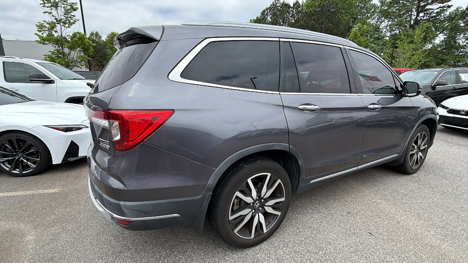 Used 2021 Honda Pilot Touring image 8