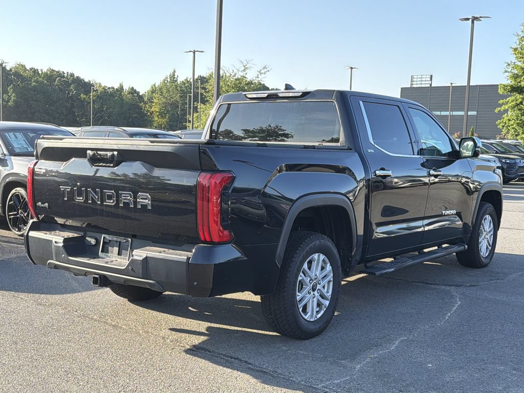 Used 2022 Toyota Tundra SR5 w/ SR5 Convenience Package AWD/4WD image 4