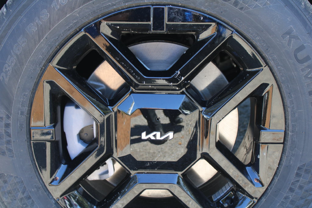 New 2027 Kia Telluride LX FWD image 18