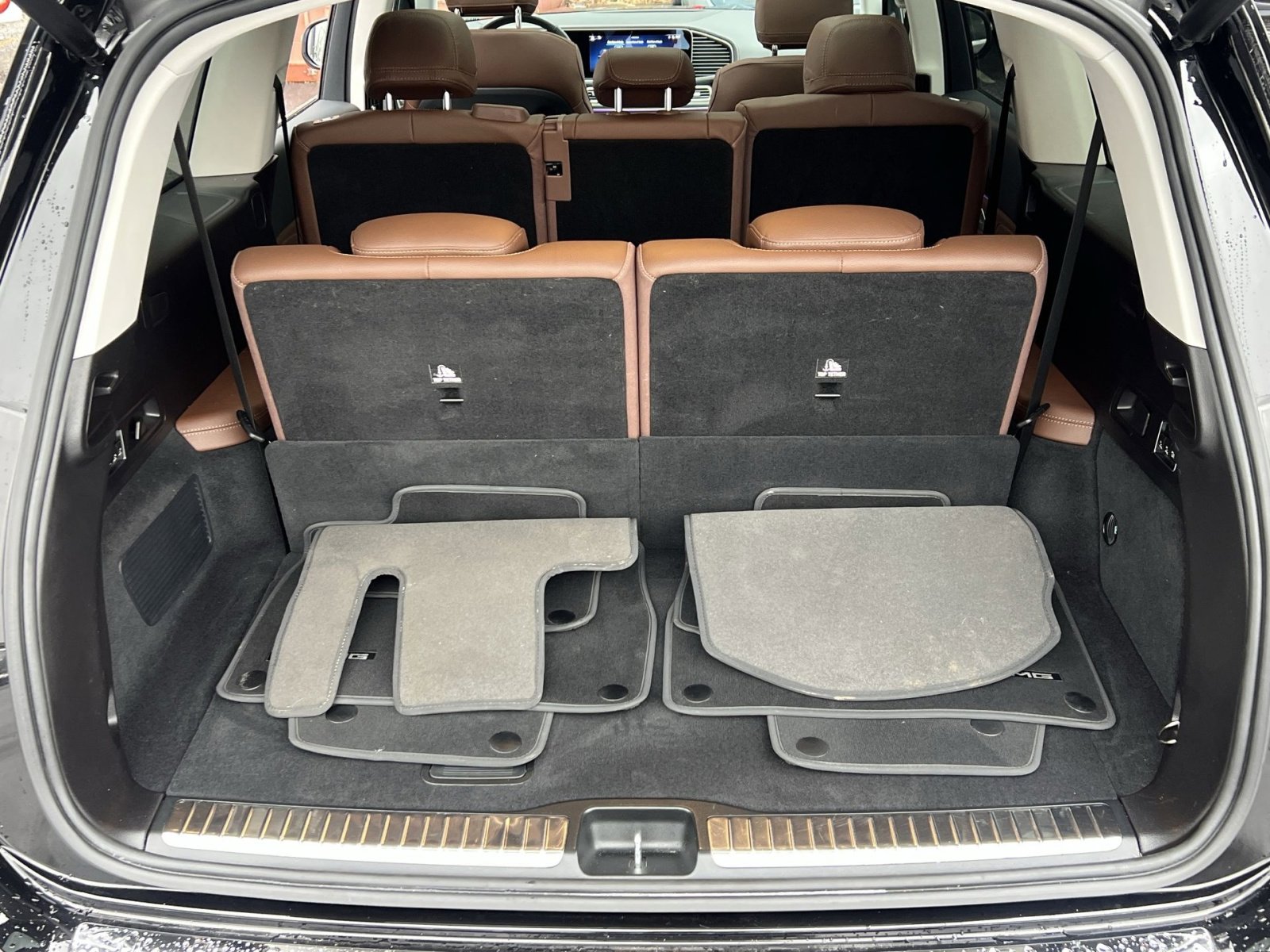 Used 2024 Mercedes-Benz GLS 450 4MATIC image 25