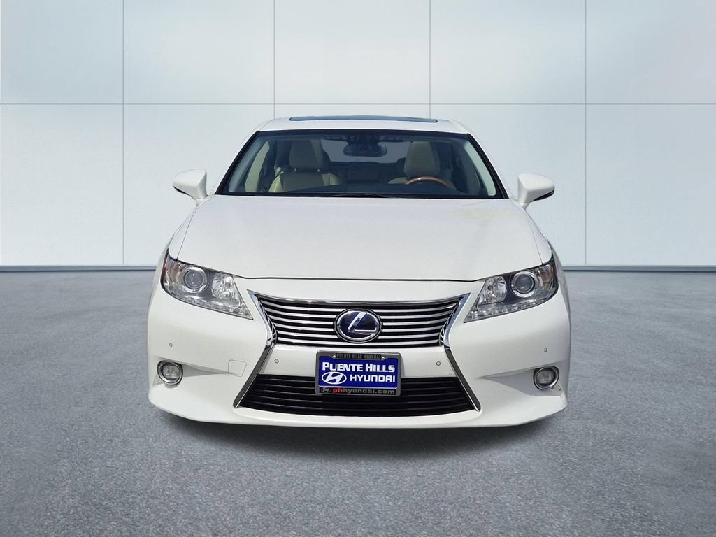 Used 2014 Lexus ES 300h w/ Luxury Package w/Bamboo Trim FWD image 2