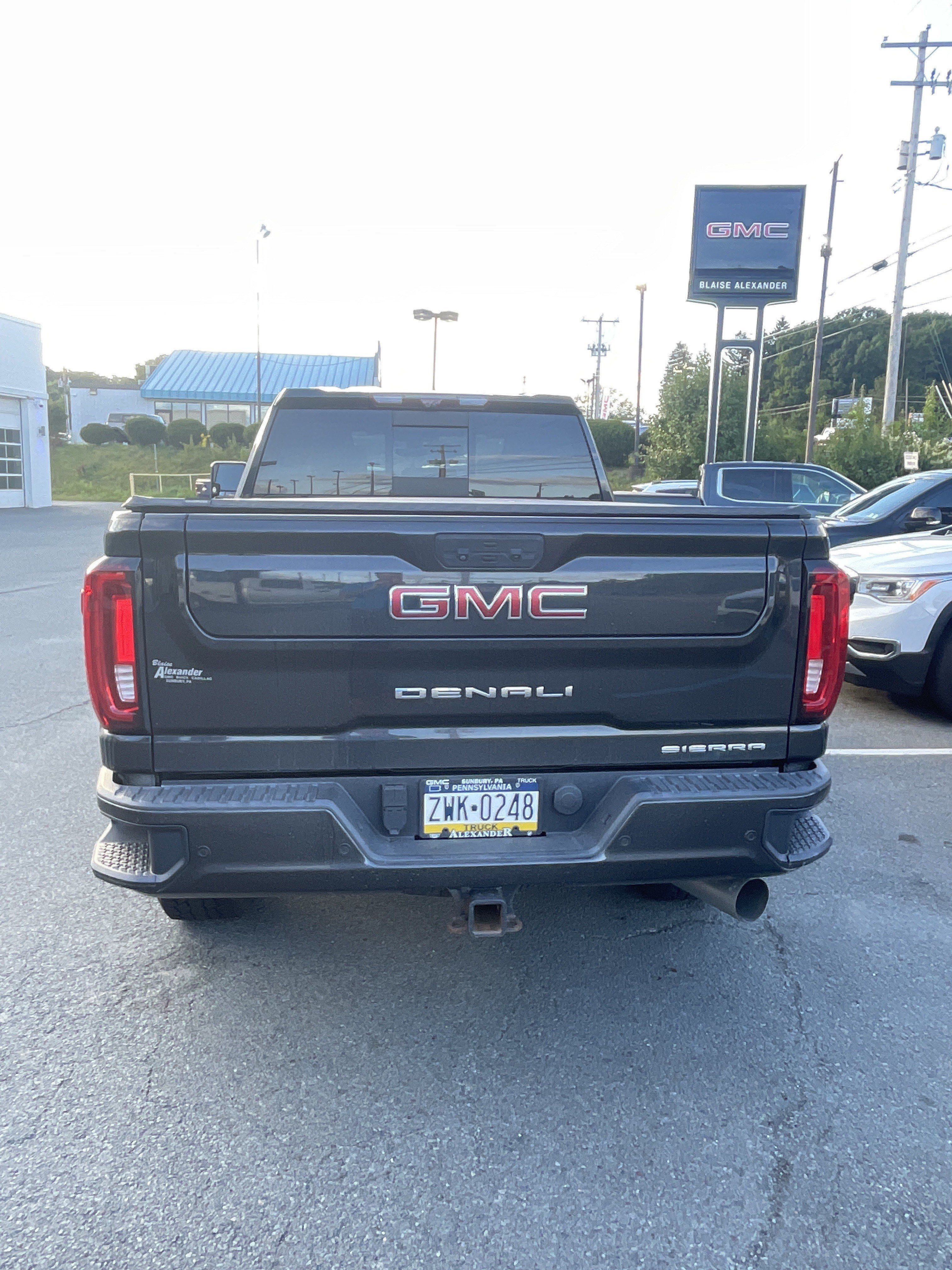 Used 2020 GMC Sierra 2500 Denali w/ Denali Ultimate Package AWD/4WD image 2