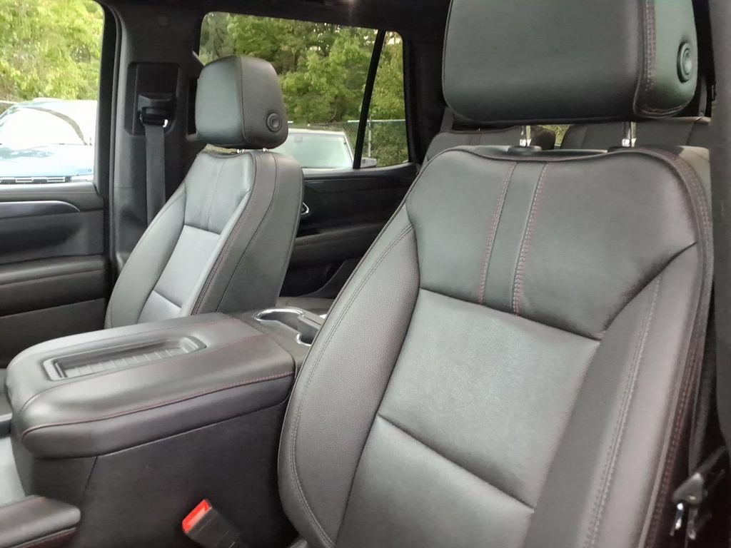 Certified 2022 Chevrolet Tahoe RST w/ Luxury Package AWD/4WD image 12
