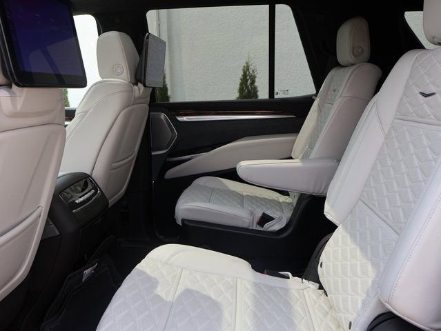 Certified 2025 Cadillac Escalade Premium Luxury Platinum image 21