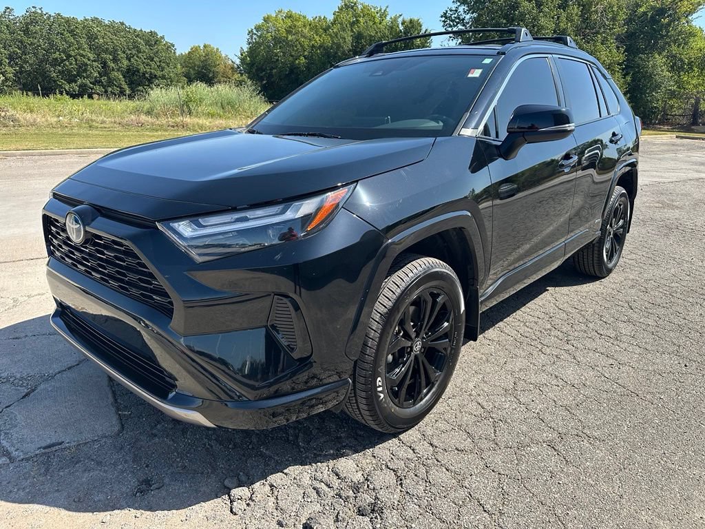 Used 2024 Toyota RAV4 SE