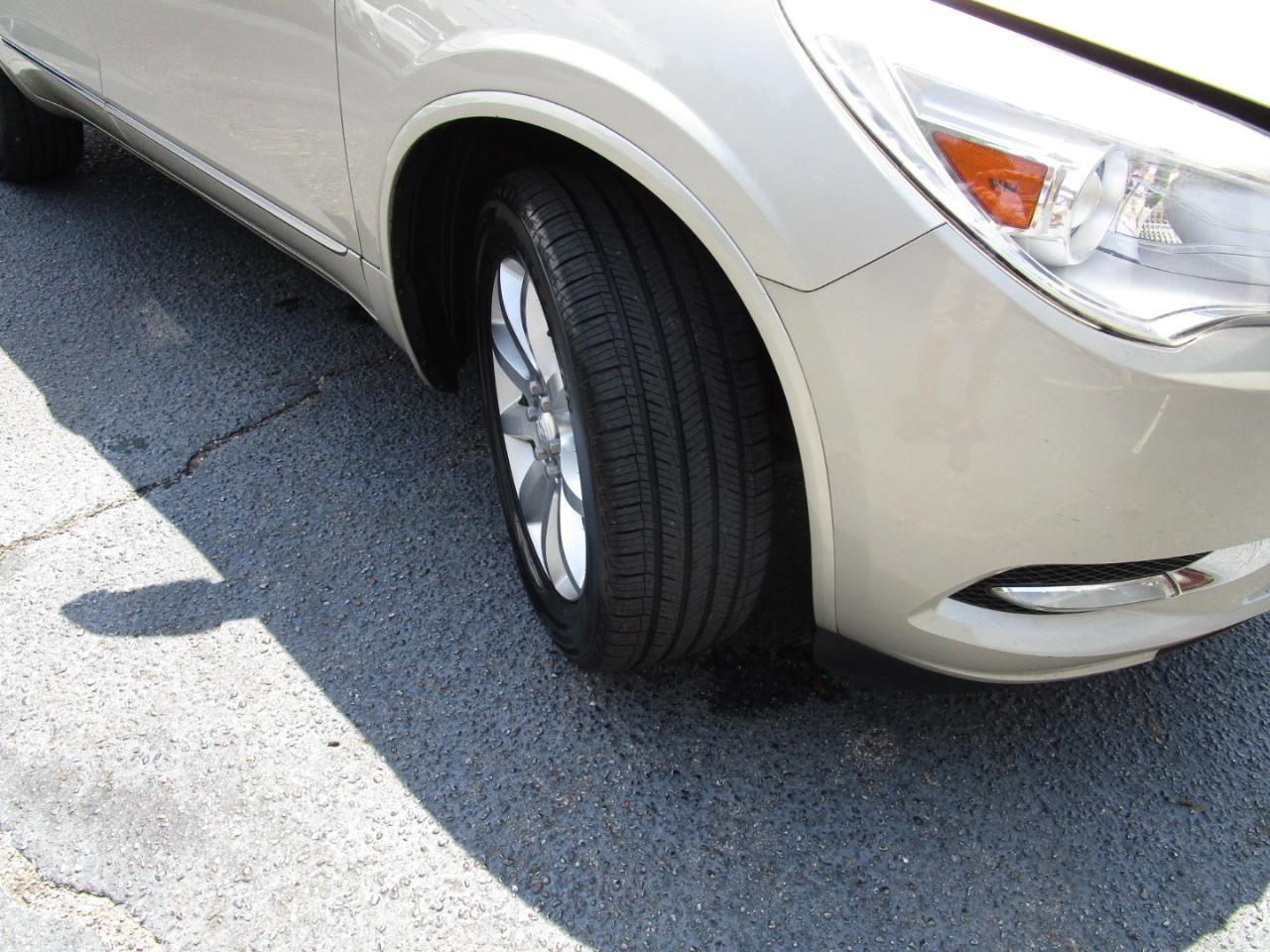 Used 2014 Buick Enclave Premium FWD image 34