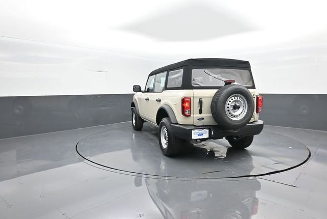New 2025 Ford Bronco 4-Door image 5
