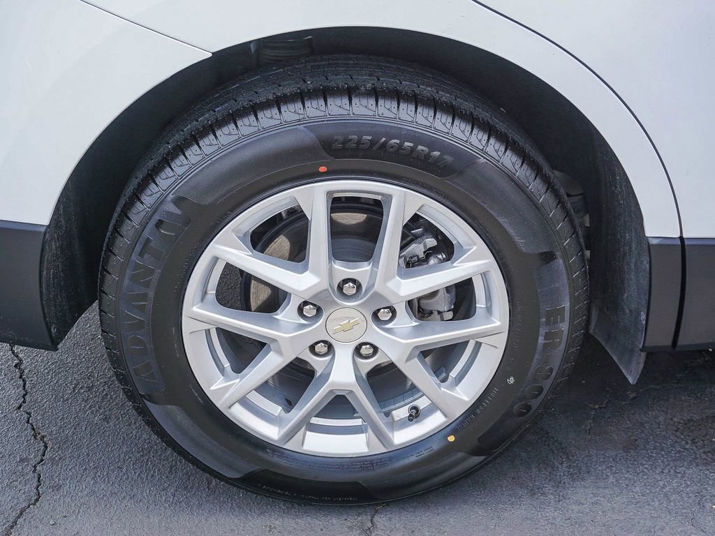 Used 2022 Chevrolet Equinox LS w/ LS Convenience Package image 9