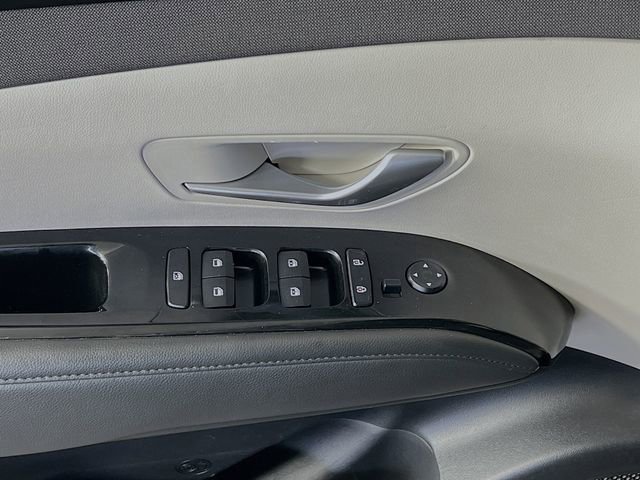 Used 2022 Hyundai Tucson Limited image 12
