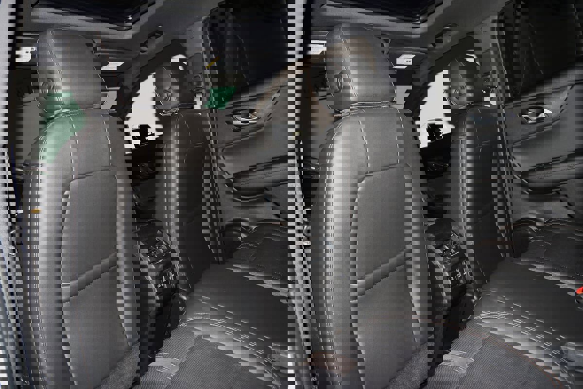 Used 2020 Chevrolet Blazer Premier w/ LPO, Floor Liner Package image 51