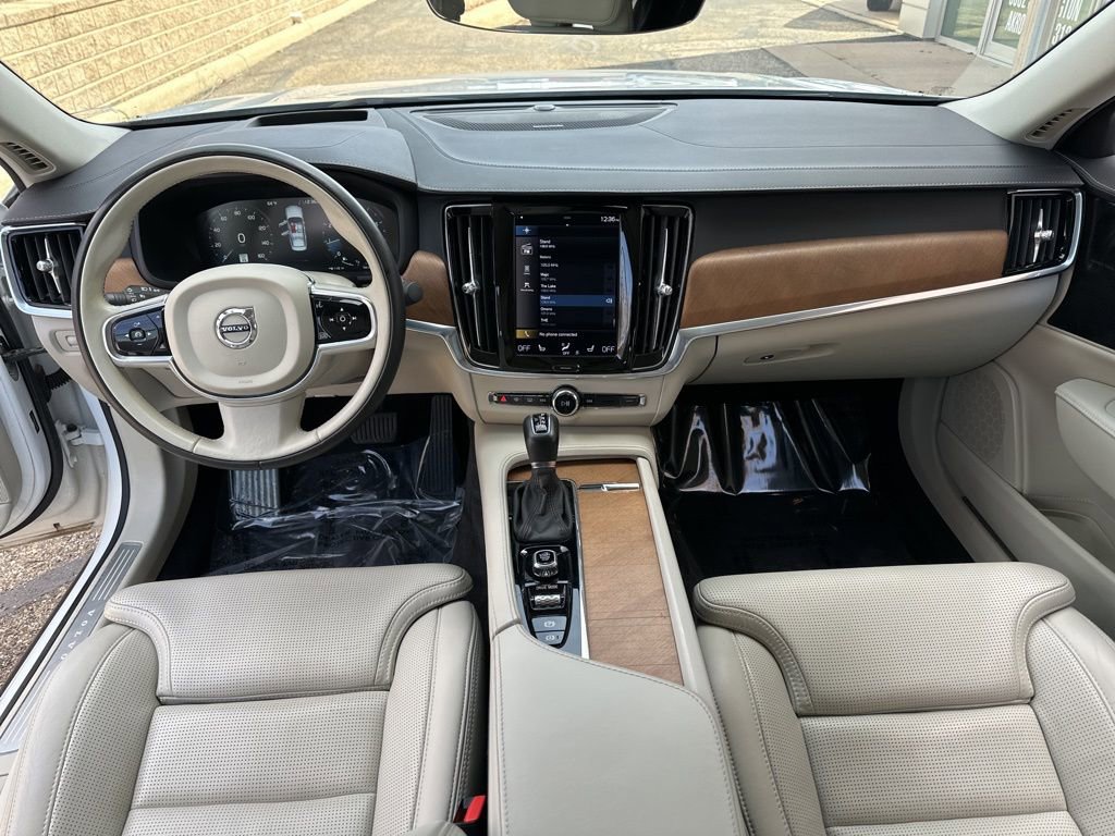 Used 2020 Volvo S90 T6 Inscription w/ Protection Package Premier image 46
