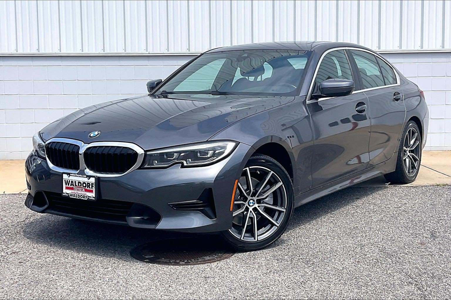 Used 2022 BMW 330i xDrive Sedan w/ Driving Assistance Package AWD/4WD image 2