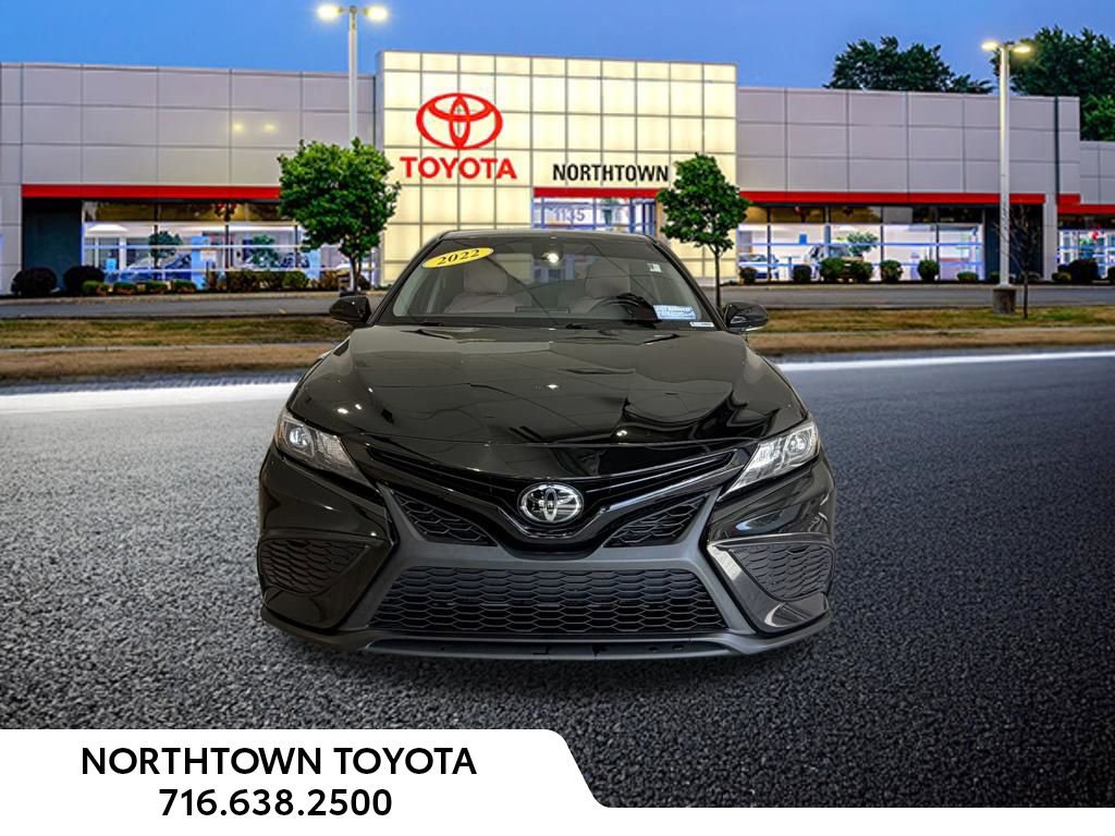 Used 2022 Toyota Camry SE w/ Convenience Package FWD image 5