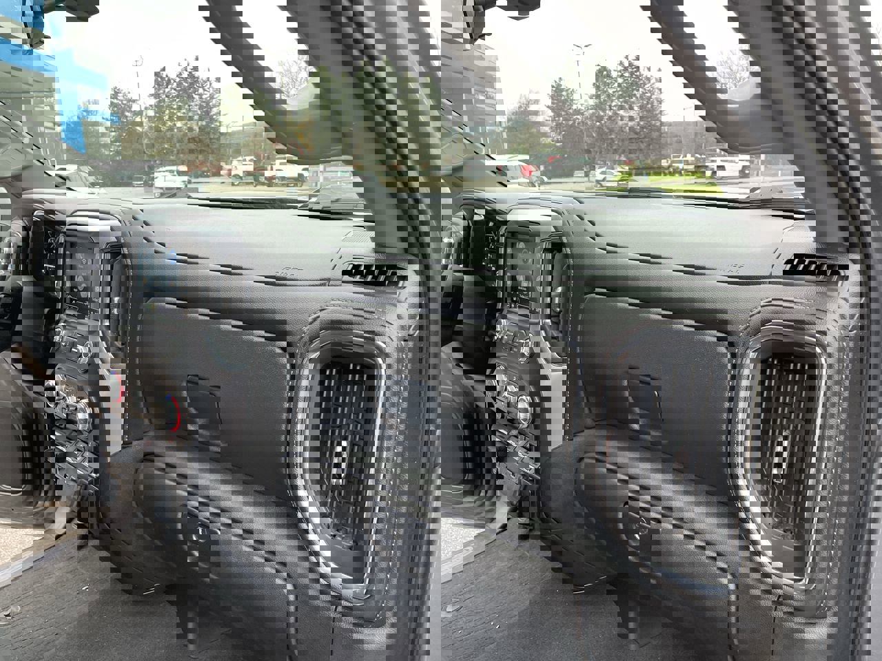 Certified 2022 GMC Sierra 1500 SLE image 28